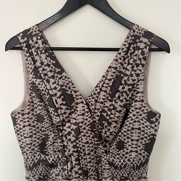 Banana Republic‎ Grey Snake Skin 100% Silk Pleated Faux Crossover Dress - Picture 9 of 10